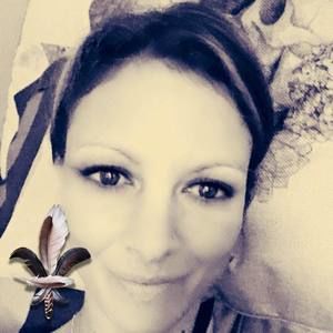 Meet your Posher, Lorraine